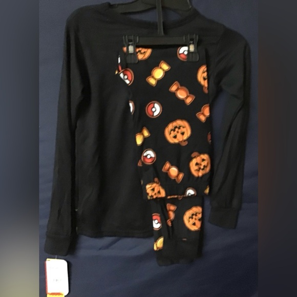 Pokemon Boys Halloween Glow in the Dark Long Sleeve Top and Pants, 2-Piece - Picture 2 of 2